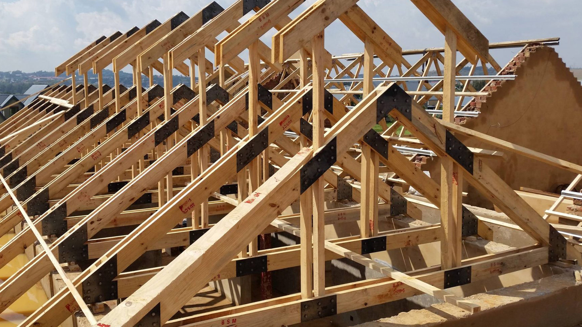 Charpente à Sablé-sur-Sarthe (72300) dans la Sarthe (72)