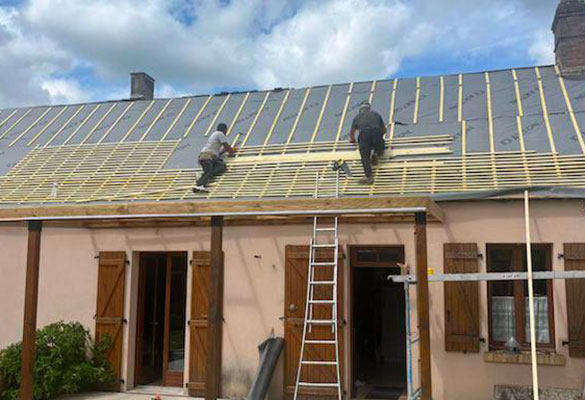 Rénovation de toiture et ravalement de façade à Sablé-sur-Sarthe (72300) dans la Sarthe (72). Rénovation de toiture et ravalement de façade à Sablé-sur-Sarthe (72300) dans la Sarthe (72).